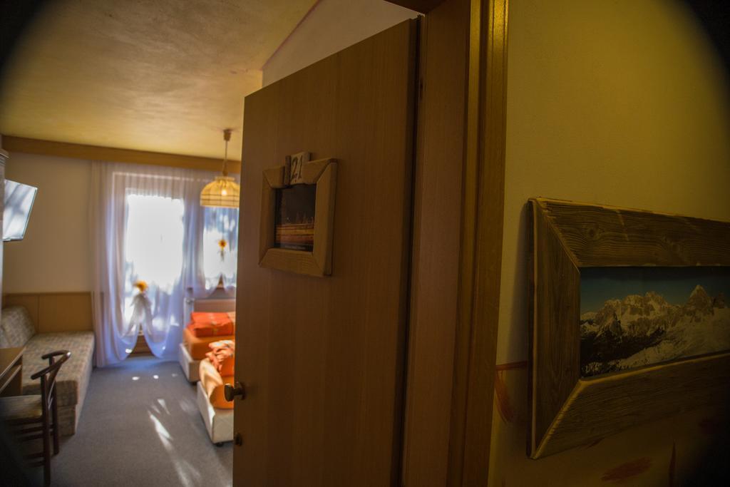 Hotel Garni Ongaro Selva di Cadore Extérieur photo